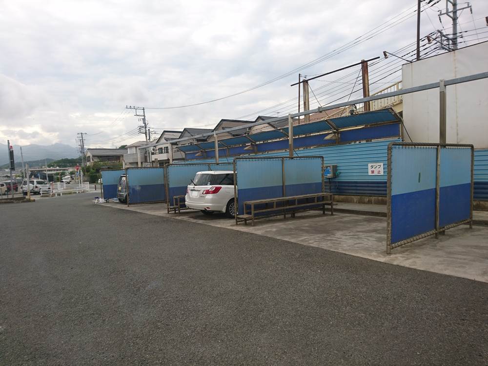 コースは500円のみ！神奈川県伊勢原市にある手洗いコイン洗車場『シャワーランド見附島』はシンプルな料金設定が特徴